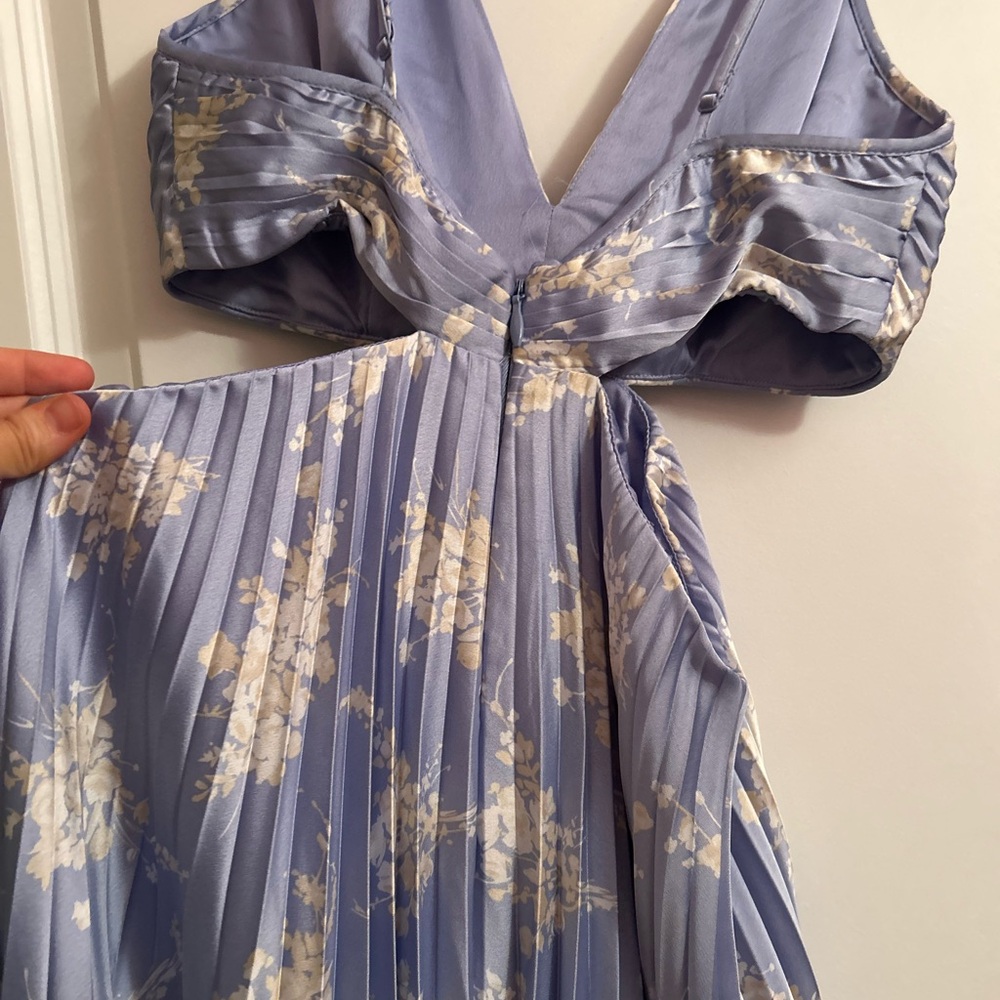 Abercrombie & Fitch Blue Floral Pleated Midi Wedding Guest Dress - Picture 4 of 5